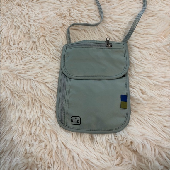 Chic Blue and Gray RFID Crossbody Bag - Picture 2 of 5